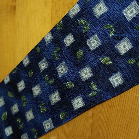 Oscar de la Renta blue and tan square pattern tie 100% Italian silk - Picture 4 of 7